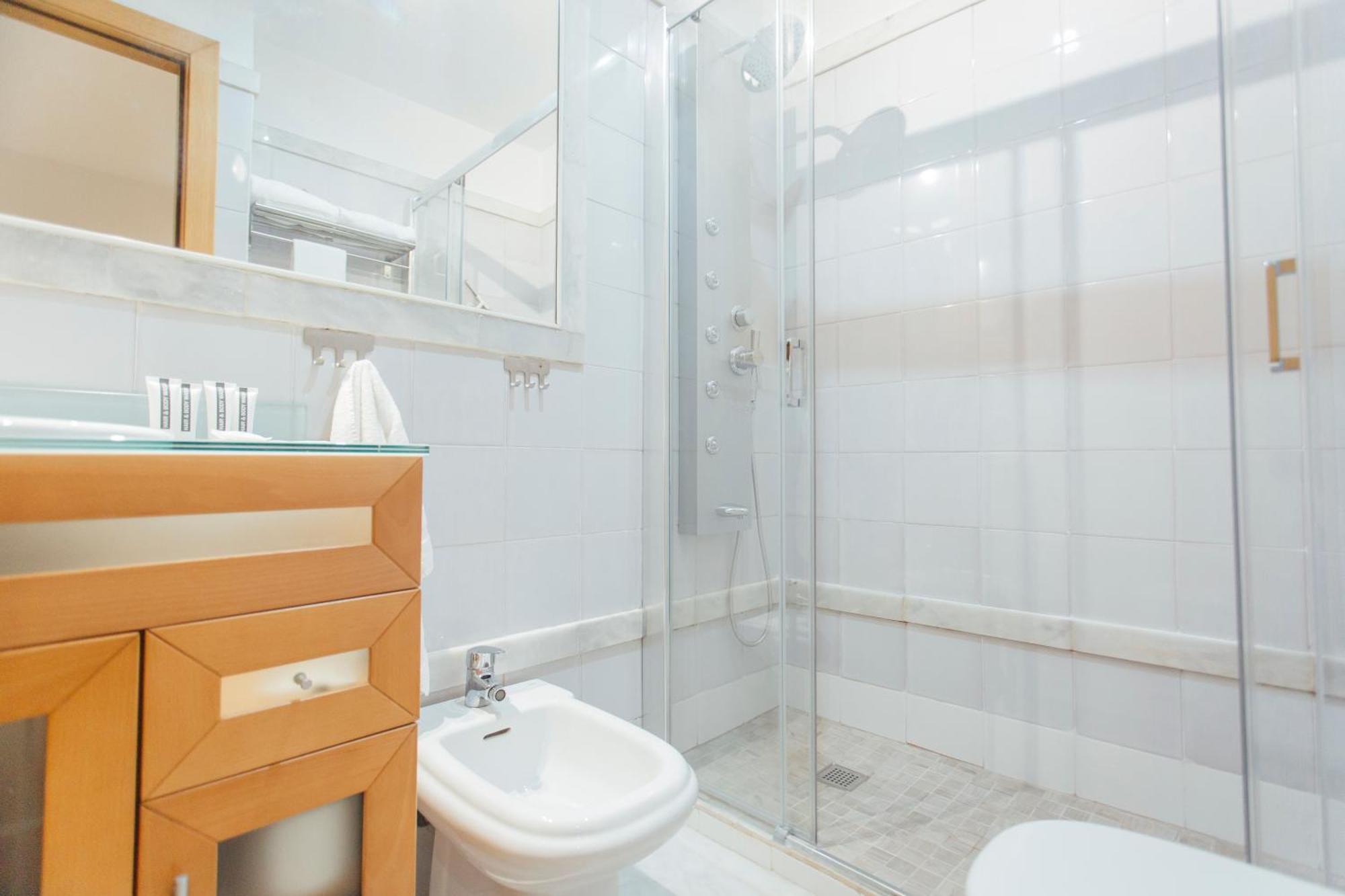 Апартаменти Beautiful And Cozy- 1Bd 1Bth- Arenal Center Севілья Екстер'єр фото